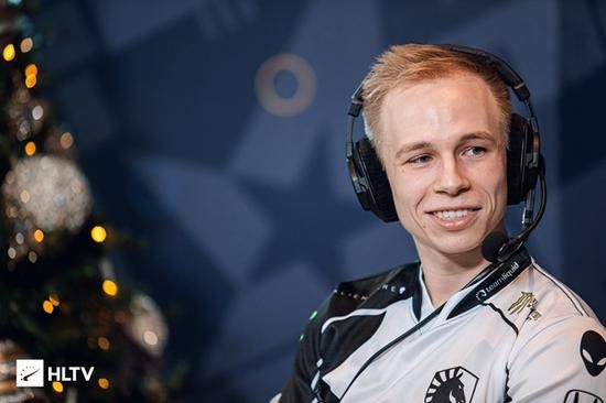 大众高尔夫RCD510主机安装与隐藏倒车影像解码指南